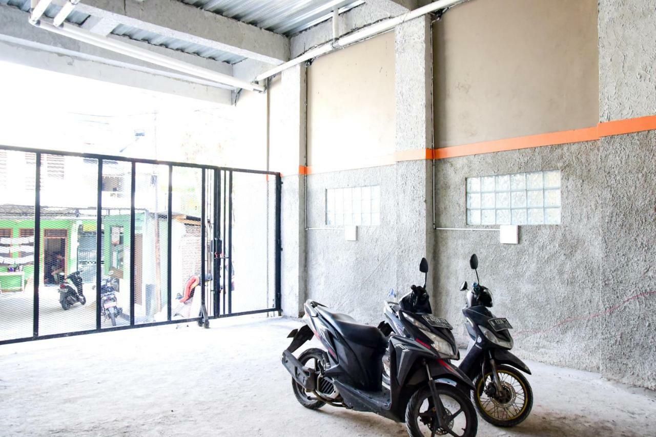 Reddoorz Near Mangga Dua Square Hotel Jakarta Exterior photo